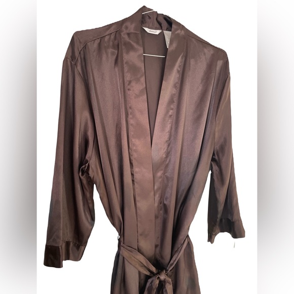 Adonna Satin Robe - Picture 2 of 6